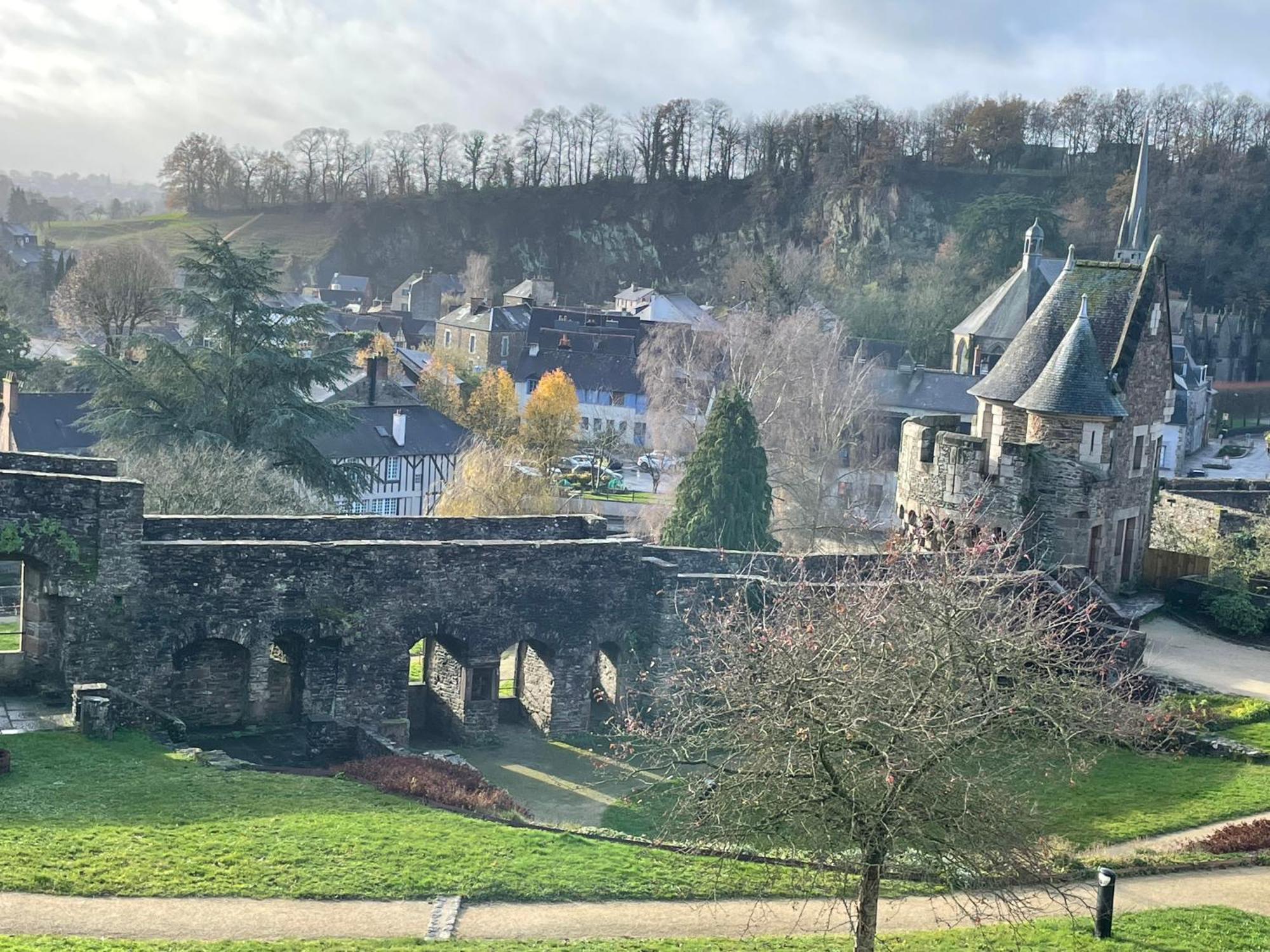 Le Relais Medieval Fougères Buitenkant foto