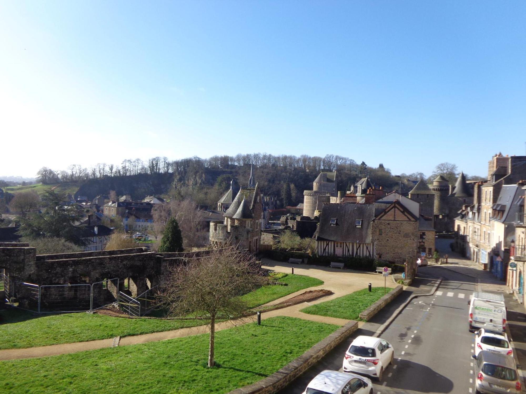 Le Relais Medieval Fougères Buitenkant foto