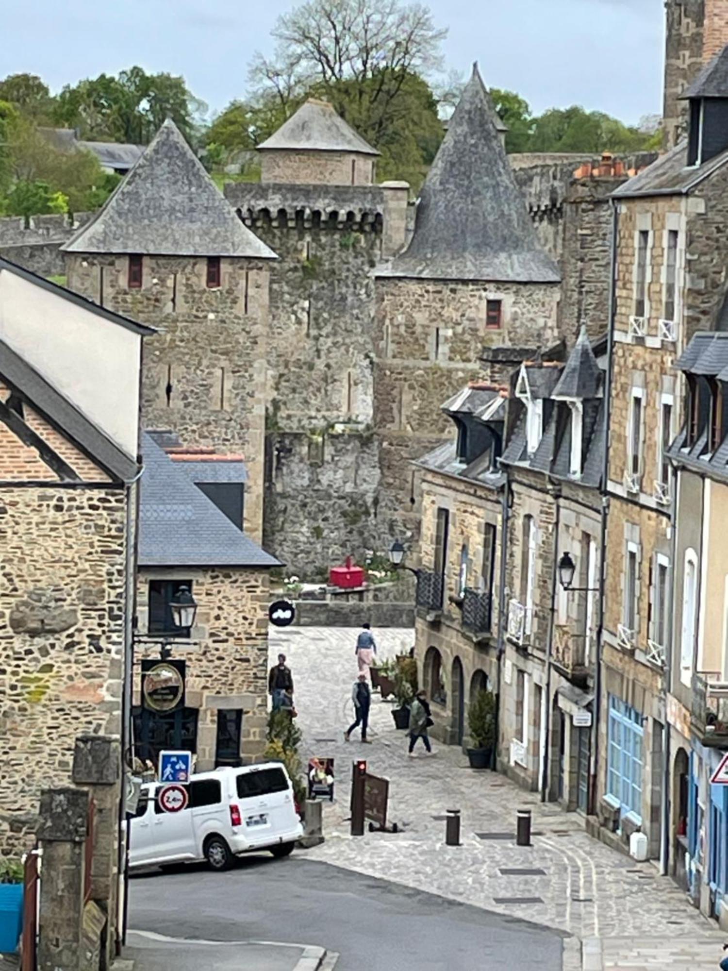 Le Relais Medieval Fougères Buitenkant foto